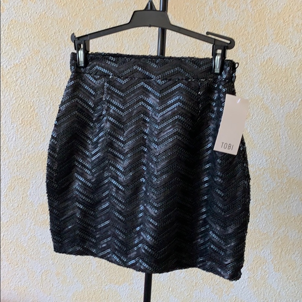 XS Tobi sequin skirt in black